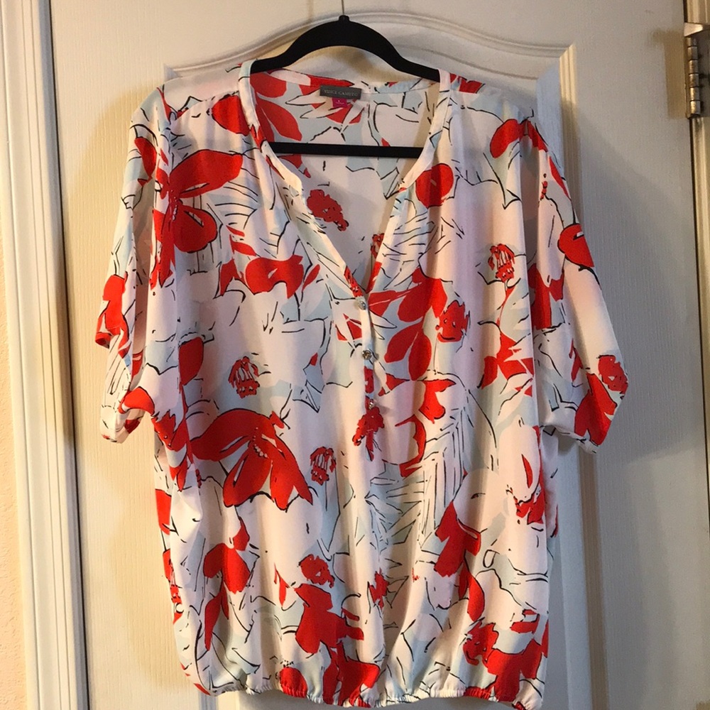 Vince Camuto Top